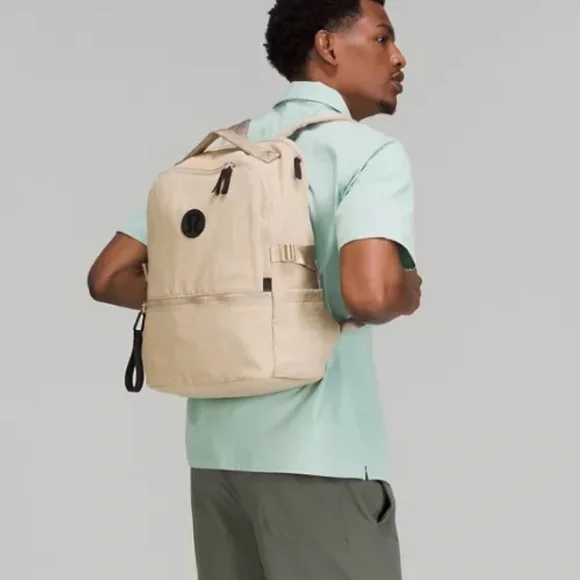 Lululemon New Crew Backpack in Color Trench 22L - Picture 11 of 16